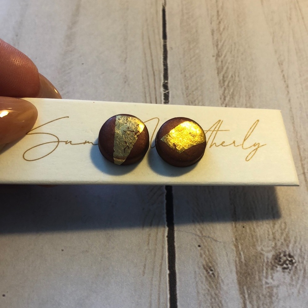 Brown & Gold stud earrings